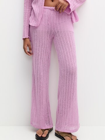 Pull&Bear Boot cut Pants in Pink: front