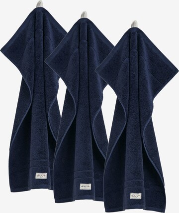 GANT Towel in Blue: front