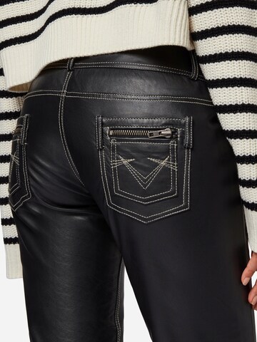 Slimfit Pantaloni di RICANO in nero