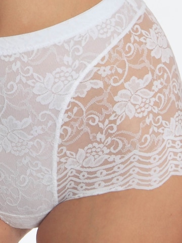 sassa Boyshorts 'Functional Lace' in White