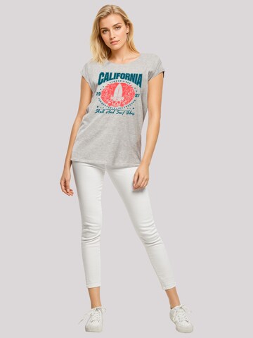 T-shirt 'California skull summer vibes' F4NT4STIC en gris