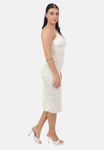 Abito di Elara in beige