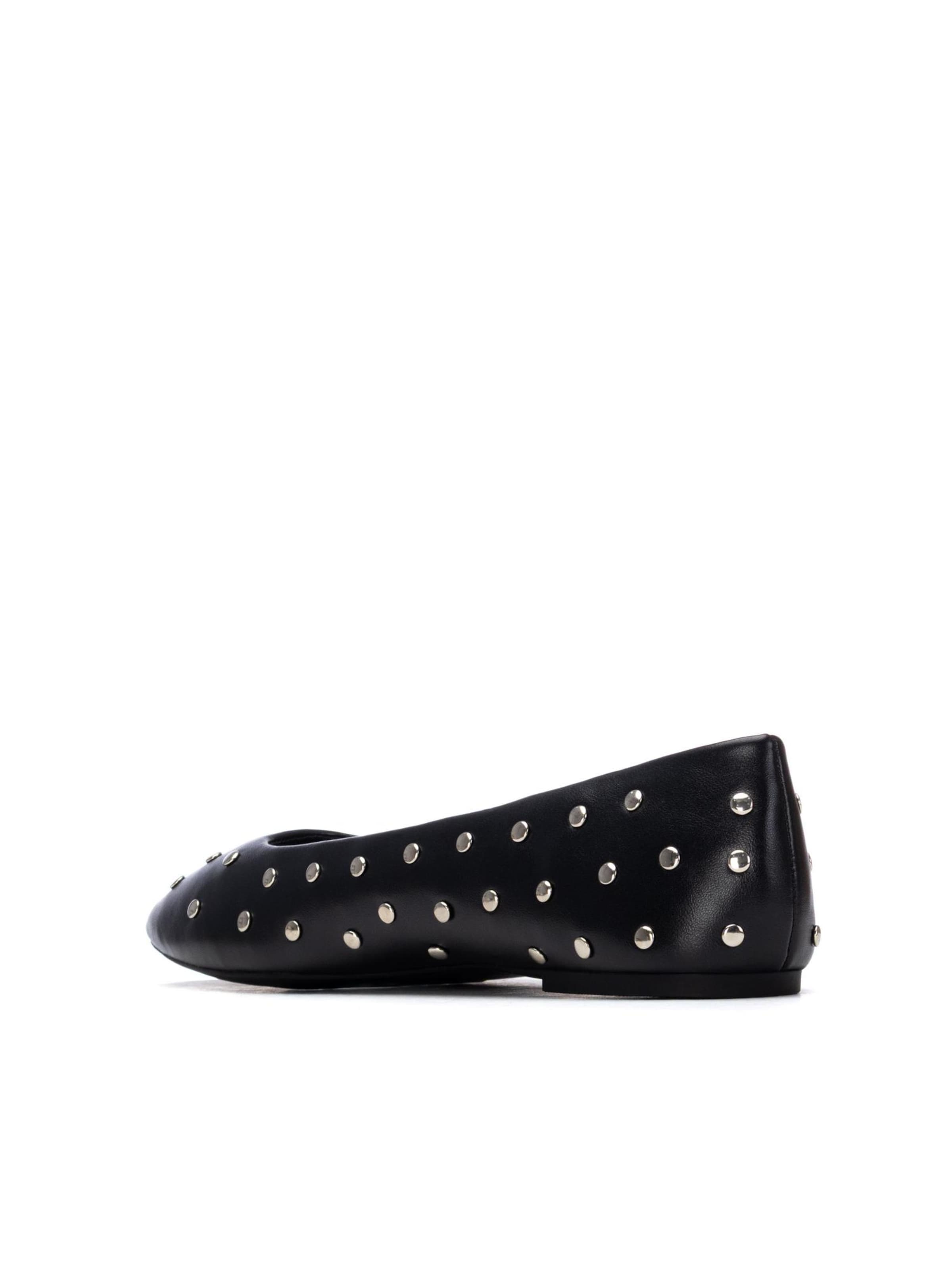 Xti Sandals in Black