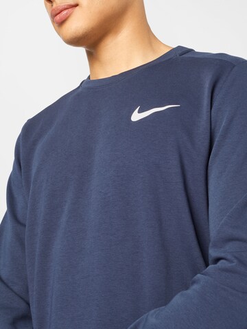 NIKE Sportsweatshirt in Blauw