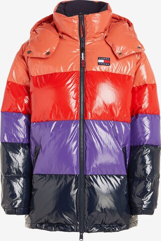 Tommy Jeans Winterjas 'Alaska' in Rood: voorkant