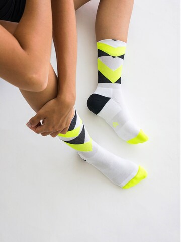 INCYLENCE Athletic Socks 'PEAKS' in Yellow