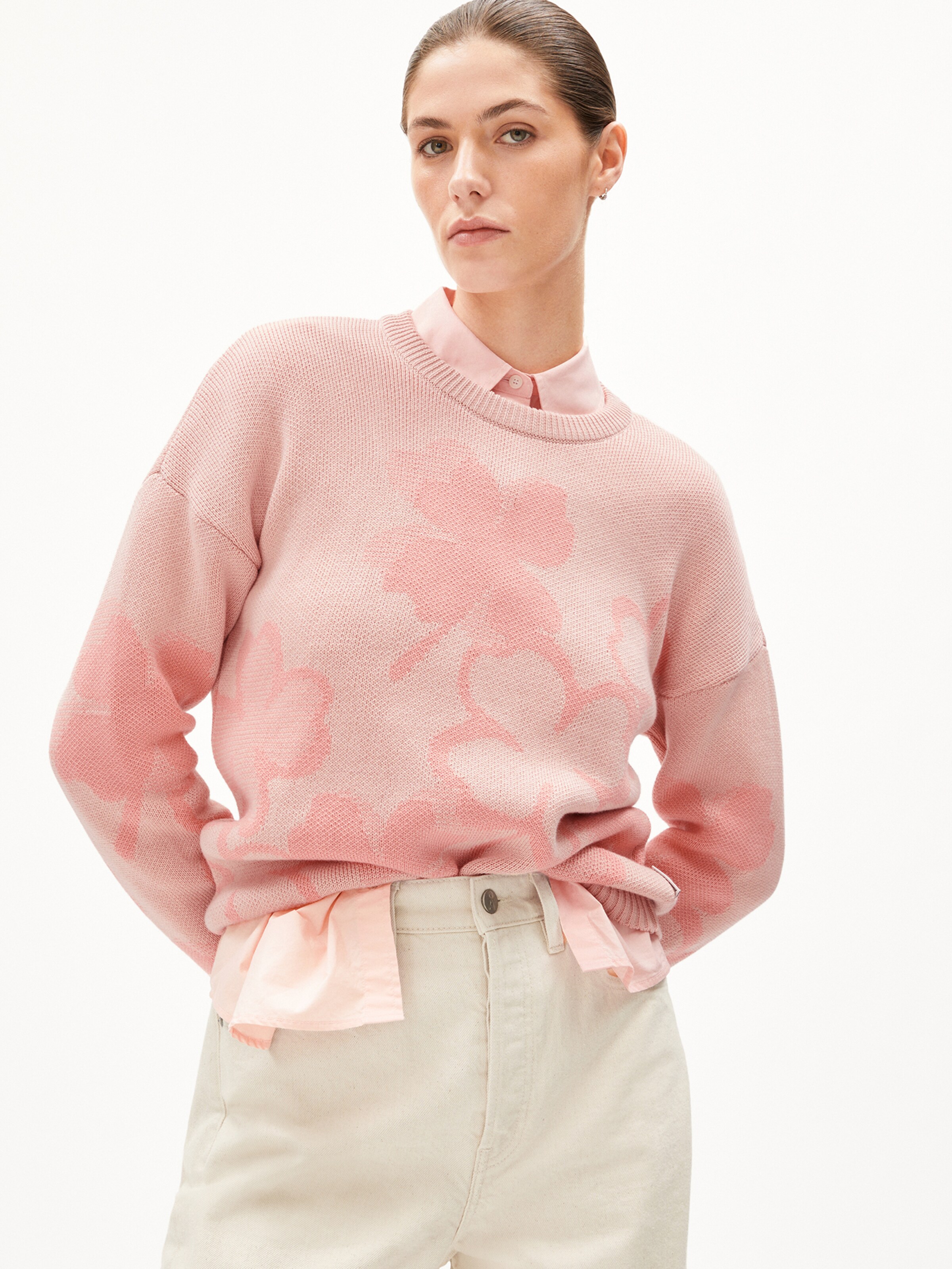 ARMEDANGELS Trui ' OLESSYAA CLOVER ' in Roze: voorkant