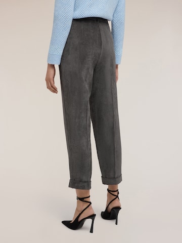 Regular Pantalon MOTIVI en gris