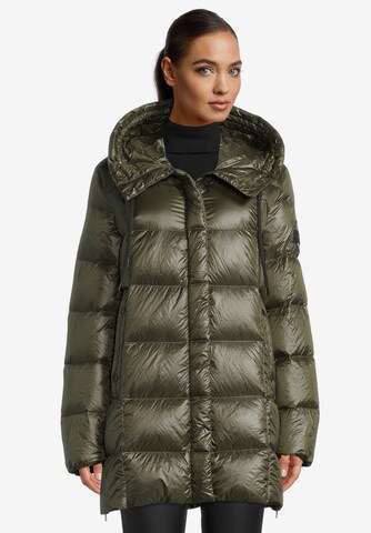 Betty Barclay Winter Coat in Green: front