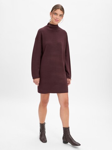 Marie Lund Kleid in Braun: Vorderseite