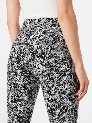 Urban Classics Skinny Leggings in Zwart