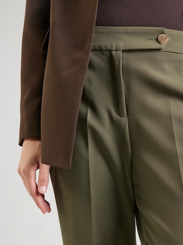 s.Oliver BLACK LABEL Конический (Tapered) Плиссированные брюки в Зеленый