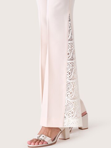 Flared Pantaloni 'VICTORI' di Camomilla Italia in beige