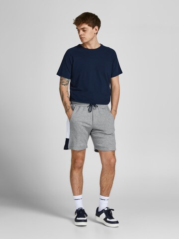 JACK & JONES Szabványos Nadrág - szürke