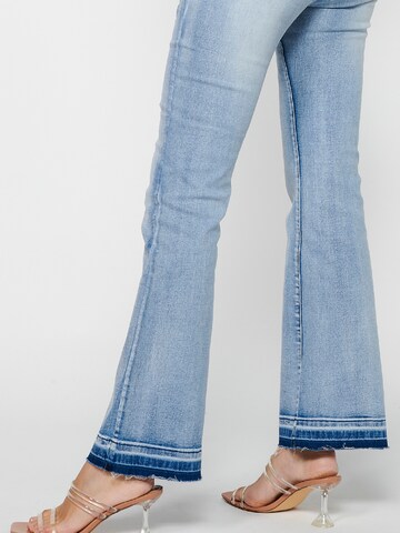 KOROSHI Flared Jeans in Blue