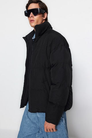 Giacca invernale 'coat' di Trendyol in nero: frontale