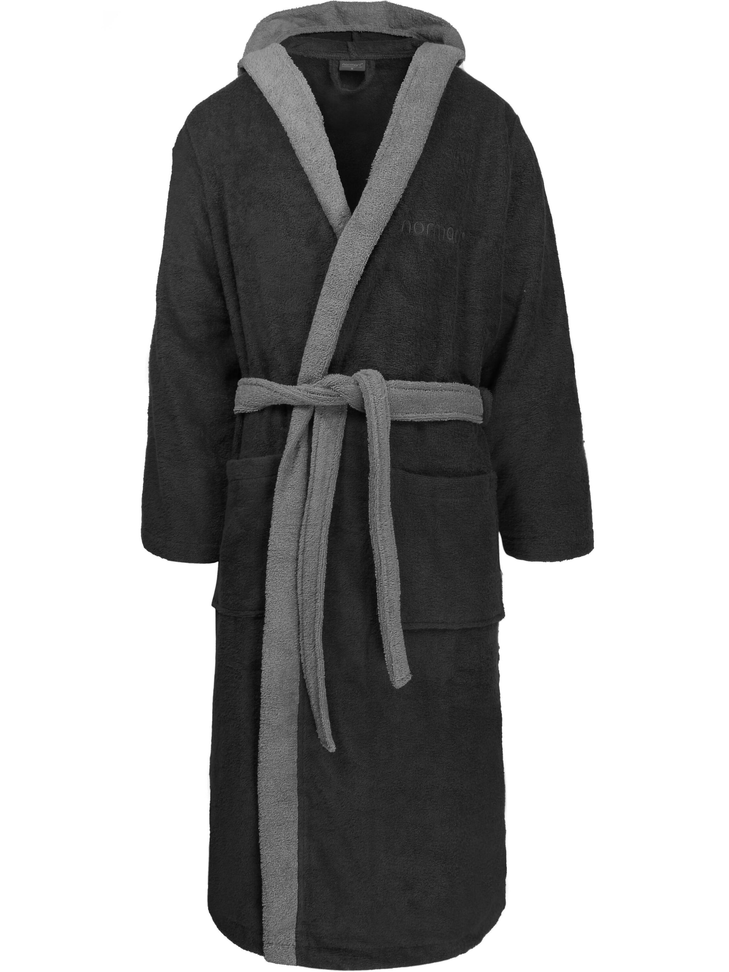 normani Bathrobe long in Black: front