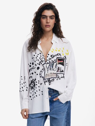 Desigual Μπλουζάκι σε λευκό: μπροστά