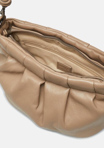 s.Oliver Schultertasche in Braun: oben