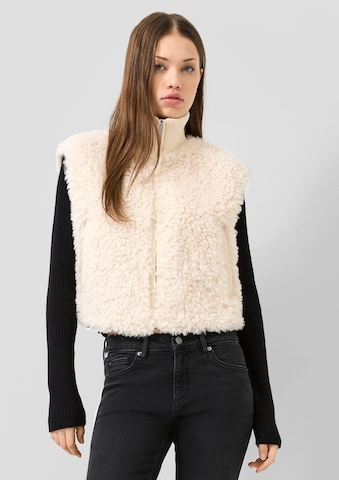 Gilet QS en beige : devant