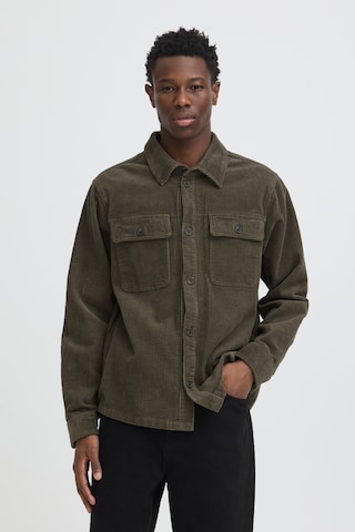 !Solid Regular Fit Skjorte 'SDNAM' i brun: forside