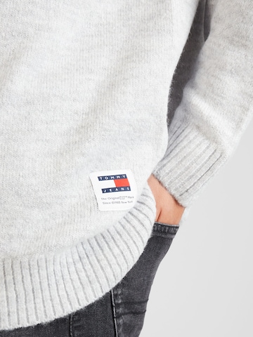 Tommy Jeans - Pullover 'Classics' em cinzento