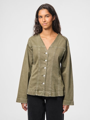 Veste mi-saison 'SILKE ' PIECES en vert : devant