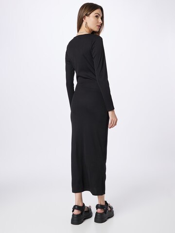 SISTERS POINT - Vestido 'GLINT' en negro