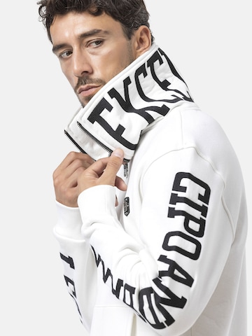 Sweat-shirt CIPO & BAXX en blanc
