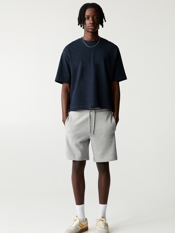 Pull&Bear Regular Trousers in Grey