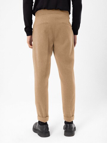 Antioch Regular Pleat-Front Pants in Beige