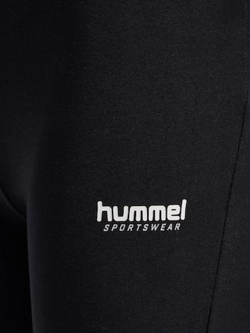 Hummel Slimfit Sporthose in Schwarz