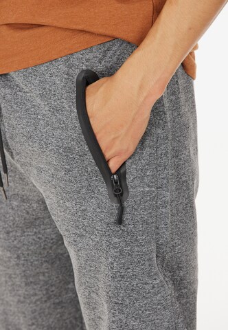 Cruz Tapered Workout Pants 'Kanpur' in Grey