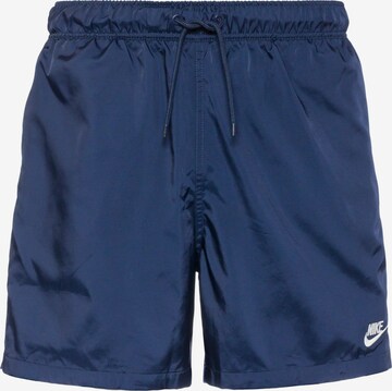 Nike Sportswear Regular Shorts 'Club' in Blau: predná strana