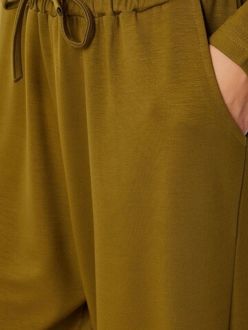 Happiness İstanbul Broekpak in Groen