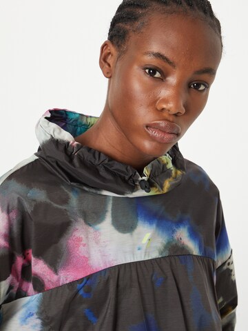 Veste de sport Superdry en noir