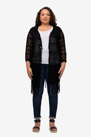 Cardigan Ulla Popken en noir : devant