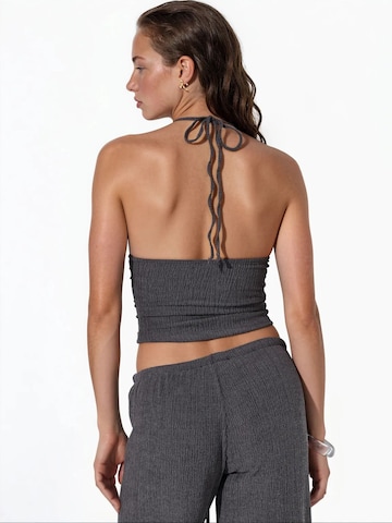Haut Busem en gris