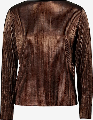 zero Shirt in Braun: Vorderseite