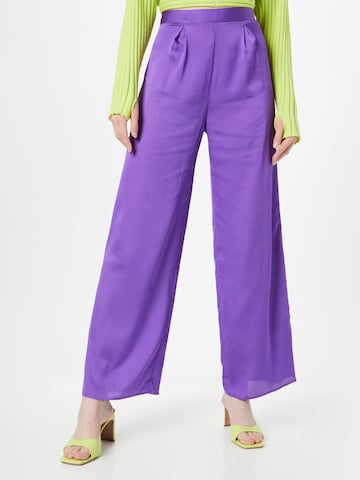 Dorothy Perkins Pleat-Front Pants in Purple: front