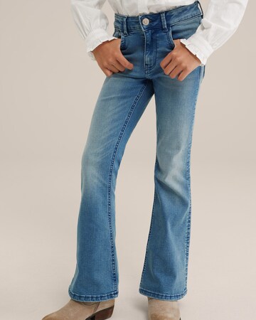 WE Fashion Flared Jeans i blå: framsida