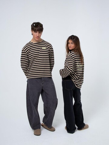 BAYSIDE BOUND Oversized shirt 'THE GOOD LIFE UNISEX LONGSLEEVE' in Beige