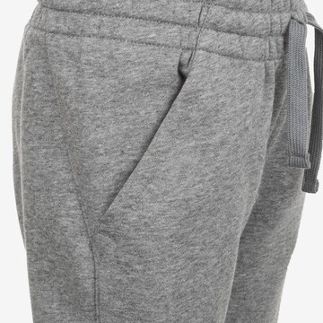 Nike Sportswear Дънки Tapered Leg Панталон в сиво