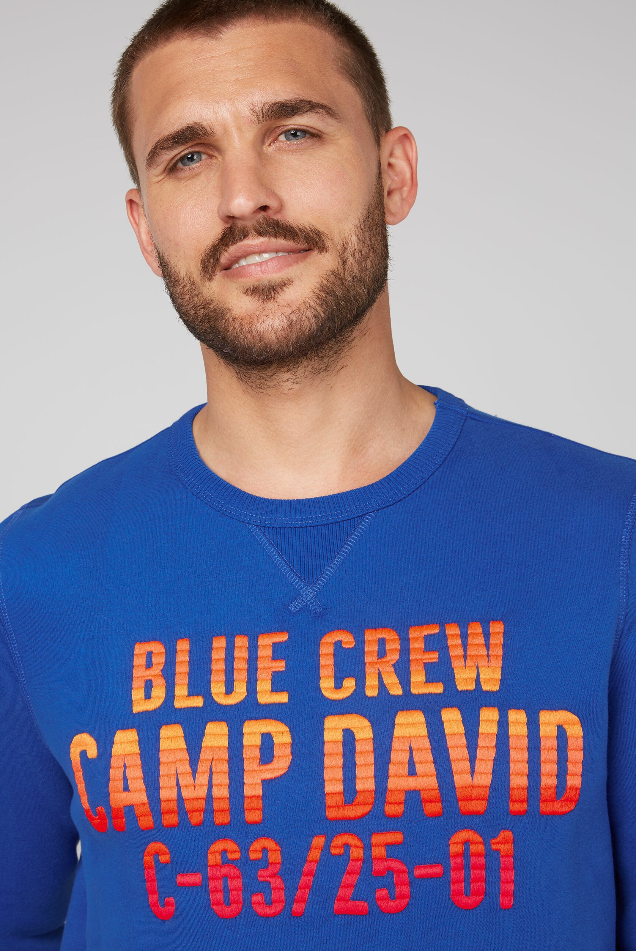 Vêtements Sweat-shirt CAMP DAVID en Bleu 