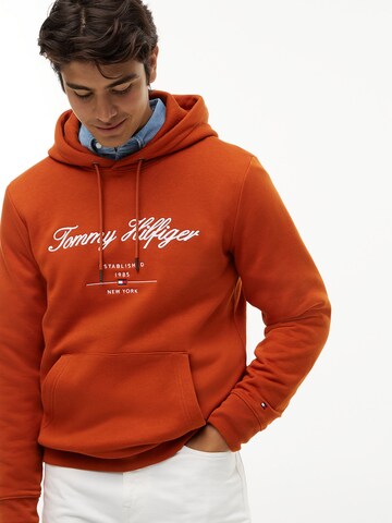 TOMMY HILFIGER Sweatshirt in Orange