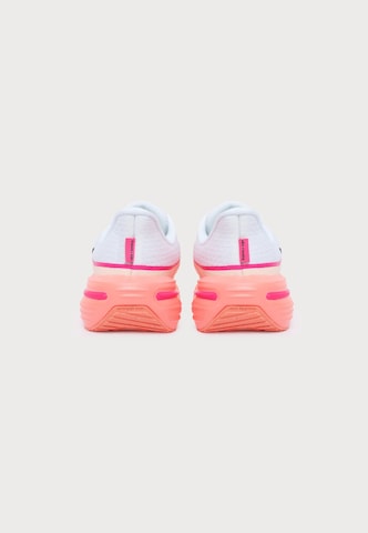 NIKE - Sapatilha de desporto 'Winflo 12' em branco