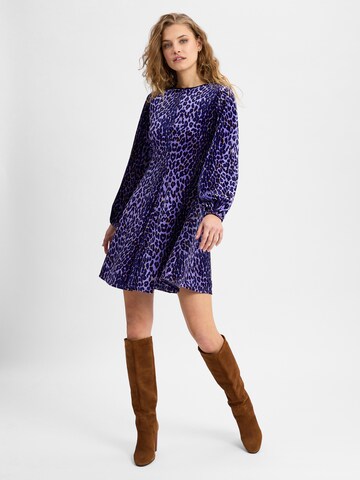 Marie Lund Jurk 'Sareply' in Lila: voorkant