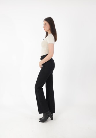 Elara Flared Hose in Schwarz
