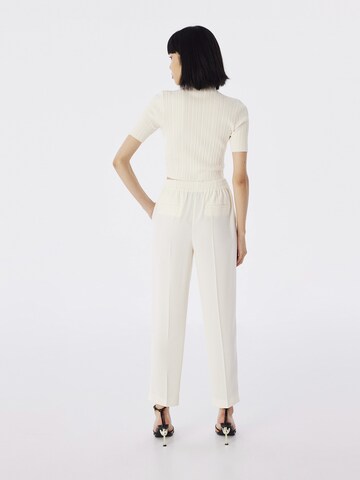 Twist Regular Pleated Pants in Beige