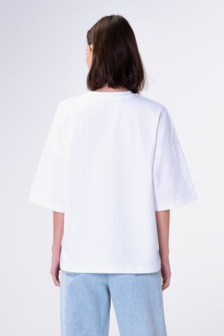 T-shirt 'Graciela' Aligne en blanc